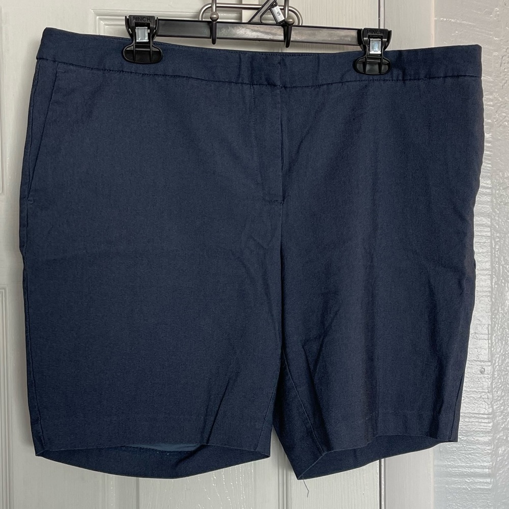 Mario Serrani shorts - Size 16 in Blue